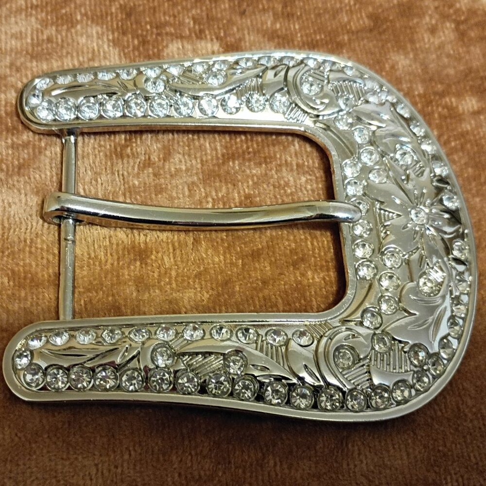 New Large buckle with rhinestones fits normal 2 to 3 inch belt